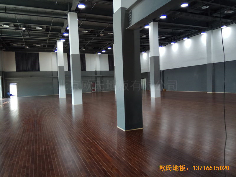 北京亦莊貞觀行業(yè)大廈運(yùn)動場所運(yùn)動地板安裝案例3